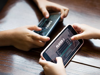 5 Tips To Keep Children Away From Mobile Phones