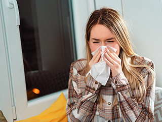 9 Home Remedies To Stop Sneezing 