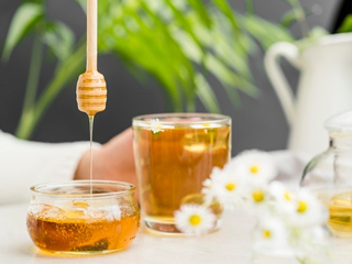 Here Are 10 Ways To Use Honey for Skin