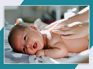 Benefits of Massaging Babies With Sweet Almond Oil