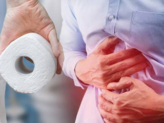 मल के साथ आता है खून तो तुरंत बंद करें इन 4 चीजों का सेवन, बढ़ा सकते हैं परेशानी