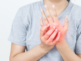 Having Pins And Needles Sensation? 8 Home Remedies To Deal With Paresthesia