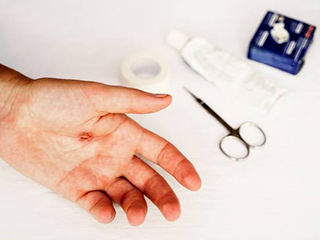 8 Effective Home Remedies For Open Wound Care 