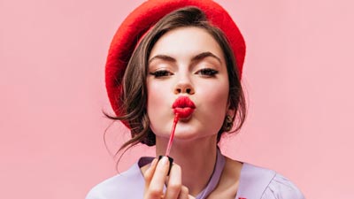 How To Make Your Lipstick Stay Longer 