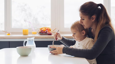 Force Feeding or Pressure To Eat: Expert Explains Correct Way To Feed A Child 