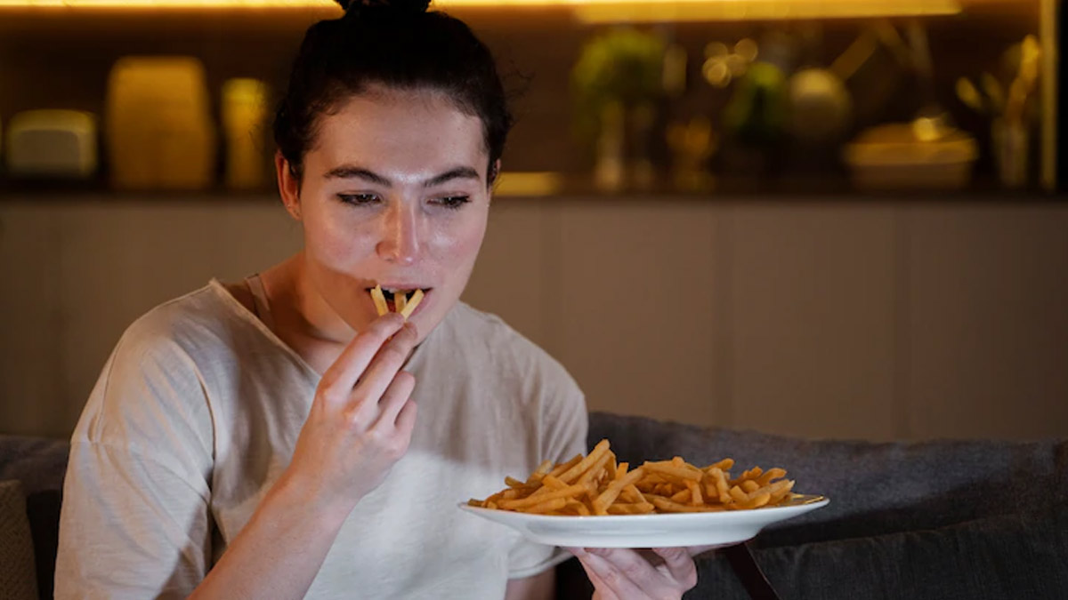 6 Foods That Spell Trouble When Consumed at Night