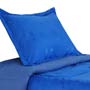 An Oxygen-Emitting Pillow that Fights Germs
