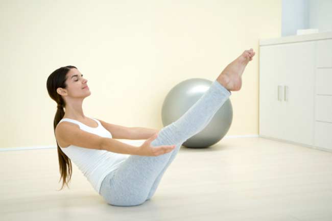 लेग रेजेज (Leg raises)