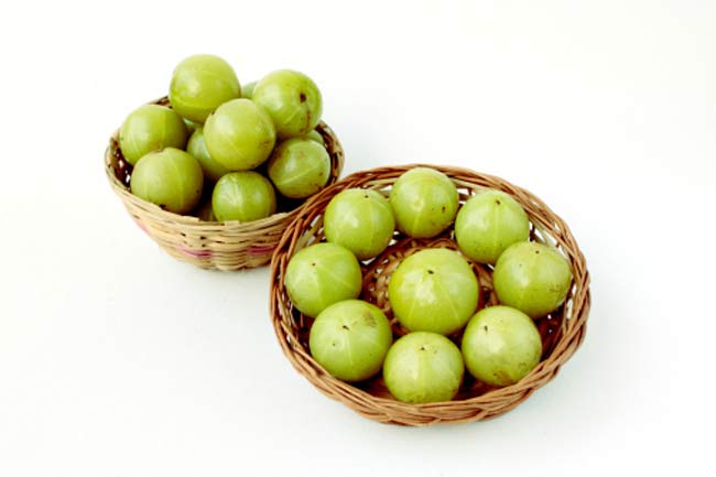 आंवला व हल्दी