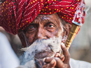 Supreme Court issues notice to Centre to ban Cigarettes and Bidis
