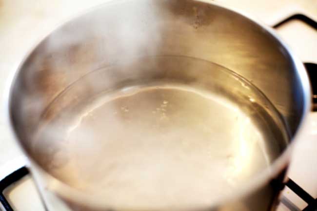 पानी उबालकर पियें