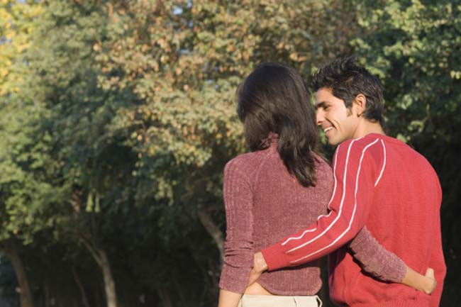 बाहर घुमाने ले जायें