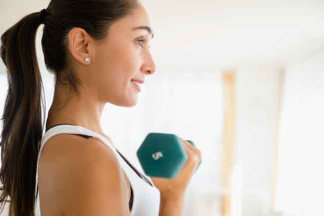 Exercise for Pear Shape – #2 Biceps Curl with Knee-Up