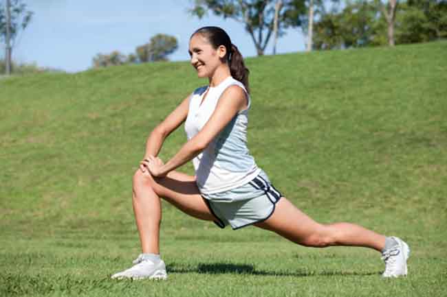 Exercise for Apple Shape – #1 Reverse Lunges