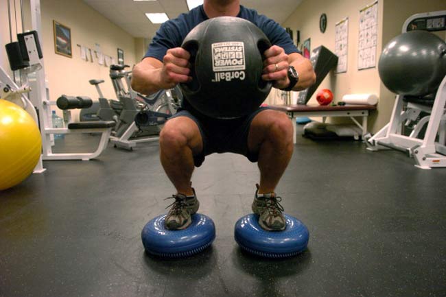 The Hulk Squats with Disc