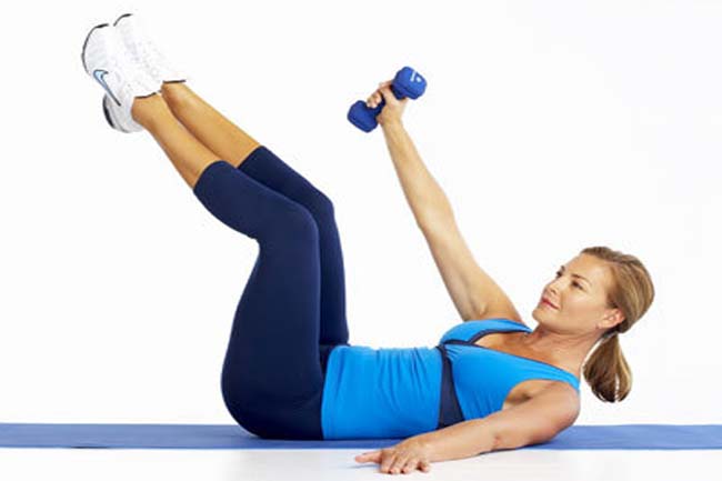 ट्राइसेप्स विथ ट्विस्ट (Triceps with a twist)