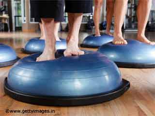 महिलाओ के लिए व्&zwj;यायाम-काफ रेज़ेज़