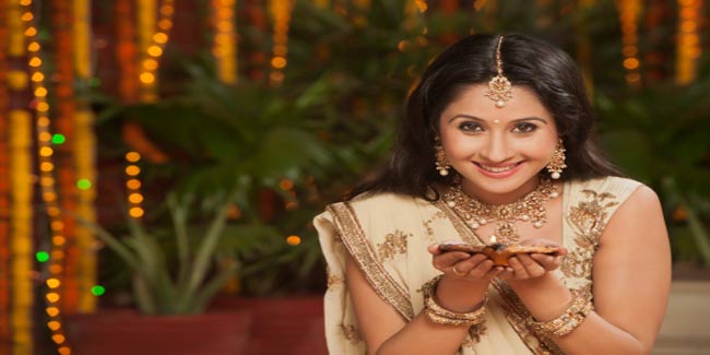 Dressing up and Getting Makeup Right for Diwali