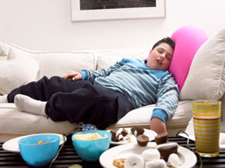 Higher Blood Pressure Risk in Obese Kids and Teenagers