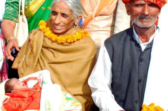 70 साल में बच्चे को जन्म