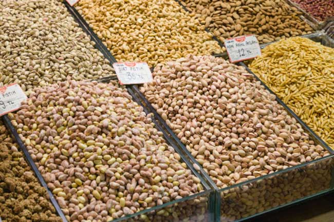 चिल्गोजा (पाइन नट)