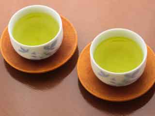 Drink Green Tea to Ward Off Oral Cancer