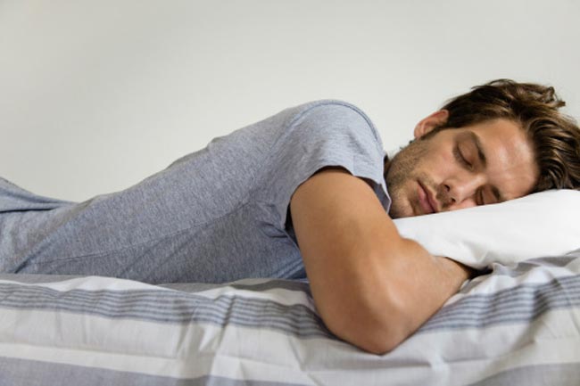 क्यों करते हैं नींद में बातें?