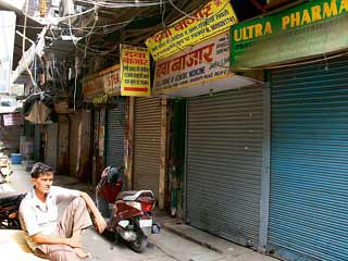 Chemists observe total bandh to protest sale of medicines online