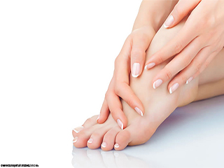 How to remove tan from hands and feet