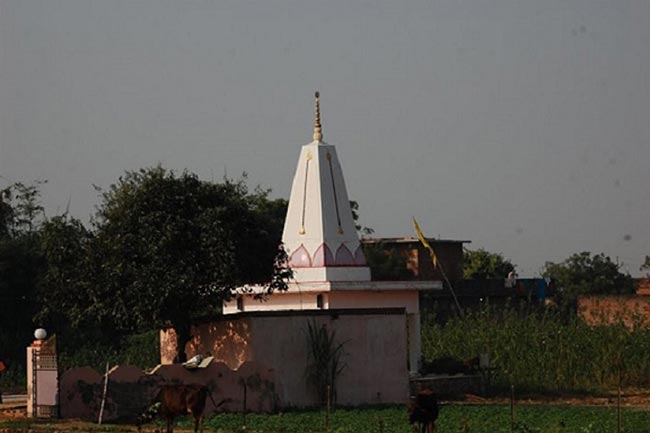 सकलडीहा का मंदिर, चंदौली जिला, बनारस की सीमा पर