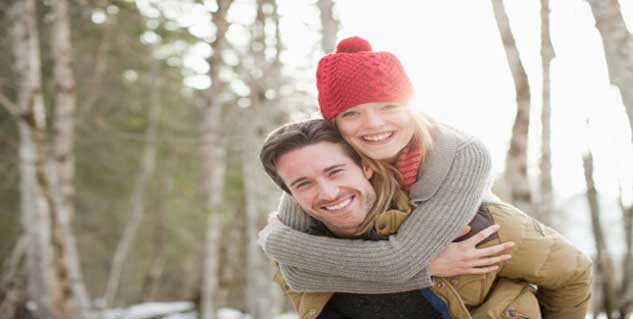 couple in winter सर्दी में जोड़ा