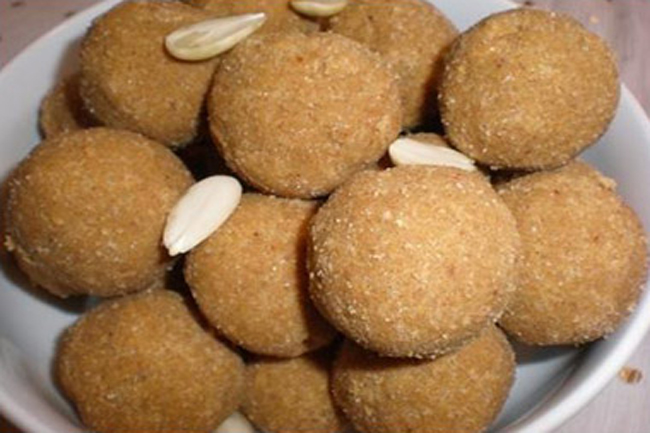 स्वास्थ्य गुणों से भरपूर लड्डू