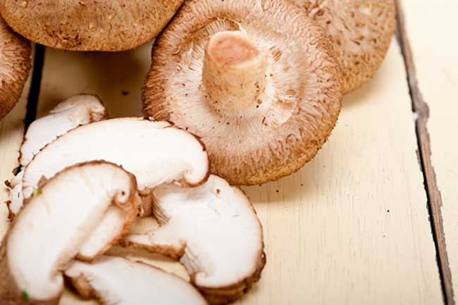 मशरूम (Mushrooms)