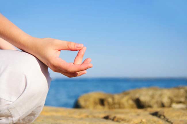 सूर्य मुद्रा करने की विधि