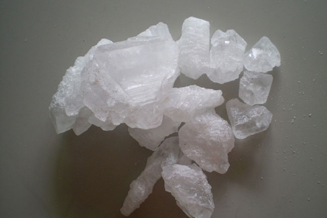 फिटकरी टोनर