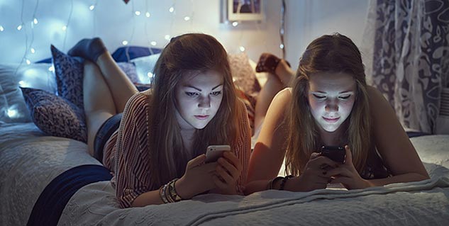 स्मार्टफोन का प्रयोग Smartphone in Hindi