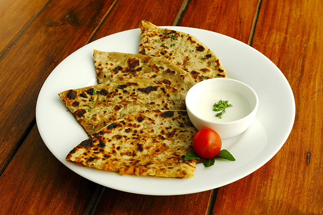 भारी नाश्ता ना करें
