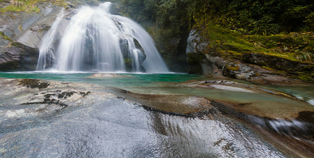 बहता हुआ पानी running water