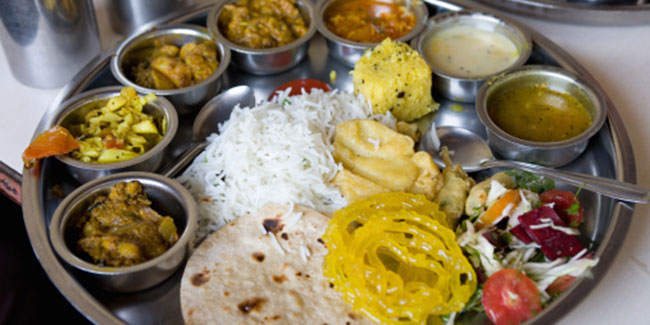 हम खाना तीखे से शुरू करके मीठे से करते हैं खत्म! जानिए क्यों