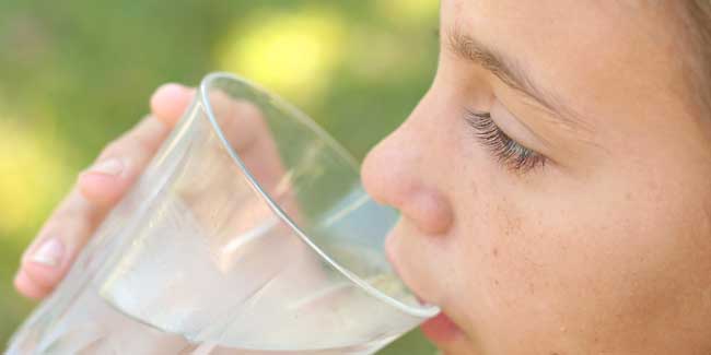 क्या है ओआरएस और क्या होते हैं इसके स्वास्थ्य लाभ, जानें