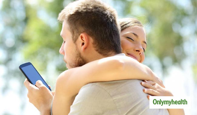 5 Signs your partner might be cheating on you