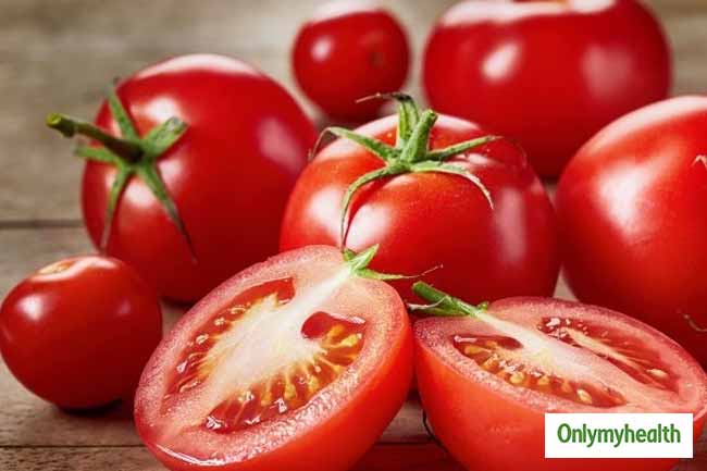 Remove blackheads with Tomato