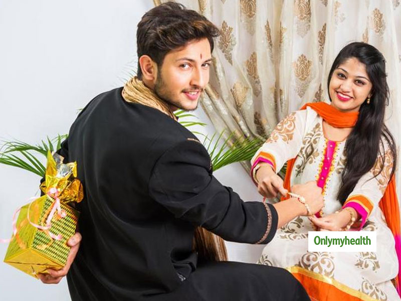 Raksha Bandhan 2019: रक्षाबंधन पर दें ये 5 'फिटनेस गिफ्ट', बहन हमेशा रहेगी हेल्दी और फिट
