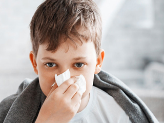 बदलते मौसम में बच्चाें काे वायरल बुखार और सर्दी-जुकाम से बचाने के लिए अपनाएं ये 8 घरेलू उपाय