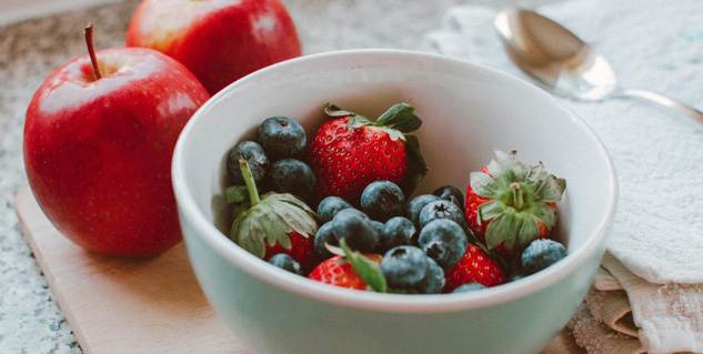 variety_of_berries_breakfast