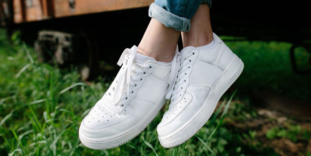 shoe allergy symptoms