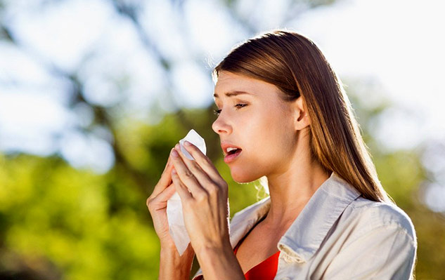 sneezing causes