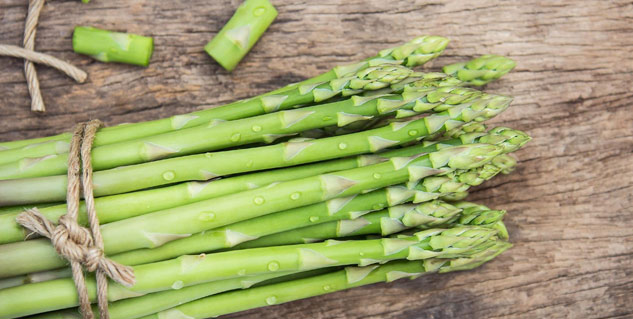 eating_asparagus_benefits