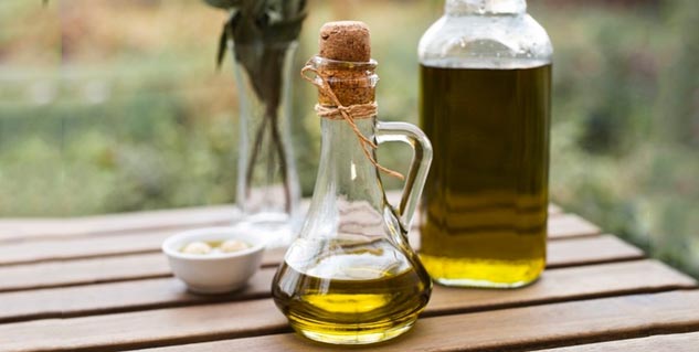 Mustard-Oil-To-Get-Rid-Of-Dark-Spots