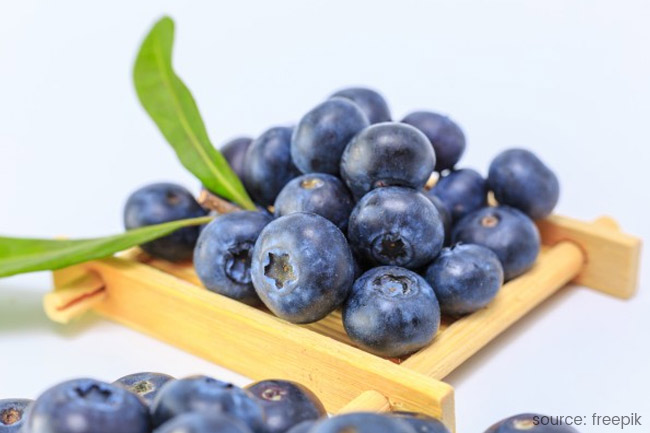7. एक कप ब्लूबेरी में 84 कैलोरीज होती हैं (Blueberries)